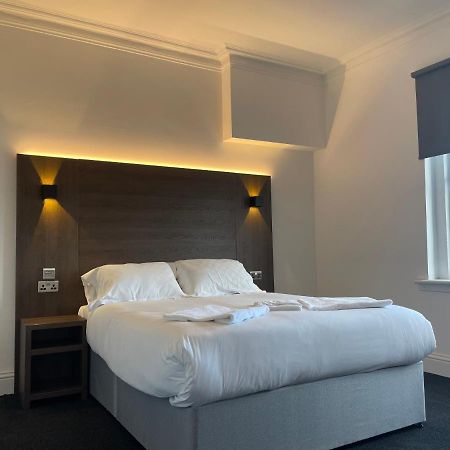 Glasgow Airport Apartments Paisley Eksteriør bilde