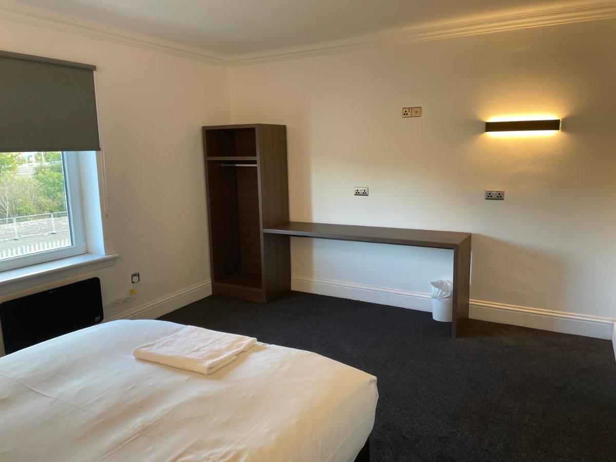 Glasgow Airport Apartments Paisley Eksteriør bilde