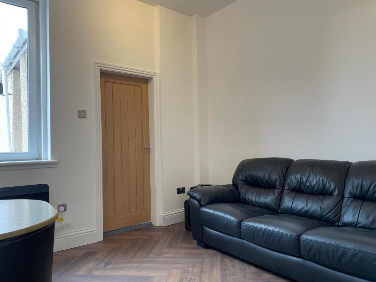 Glasgow Airport Apartments Paisley Eksteriør bilde