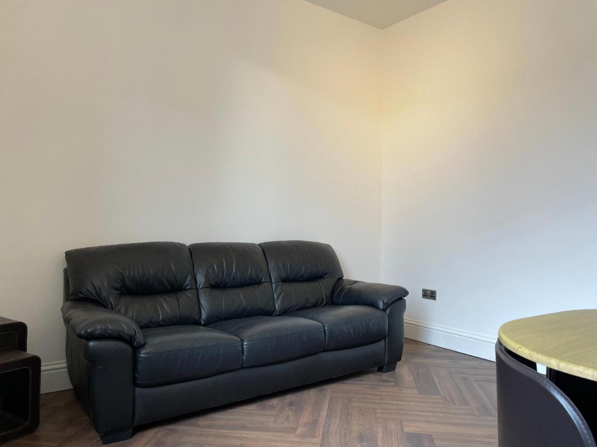Glasgow Airport Apartments Paisley Eksteriør bilde