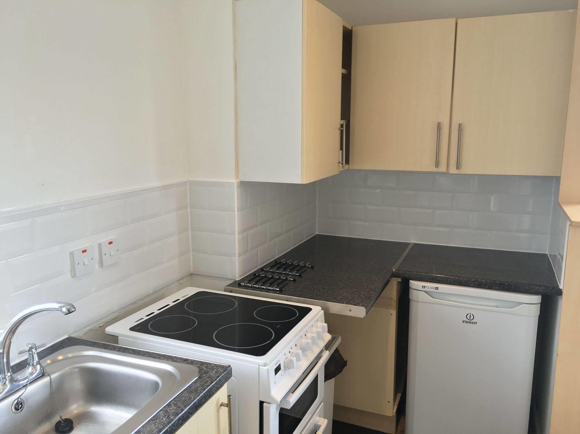 Glasgow Airport Apartments Paisley Eksteriør bilde