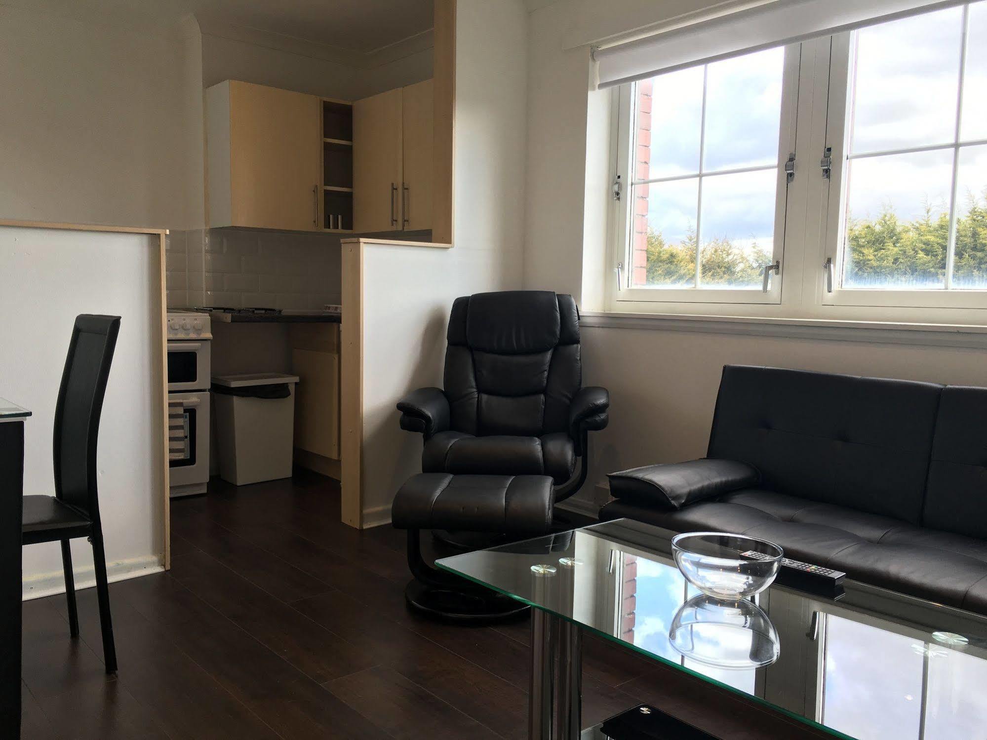 Glasgow Airport Apartments Paisley Eksteriør bilde
