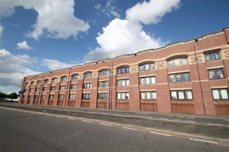 Glasgow Airport Apartments Paisley Eksteriør bilde